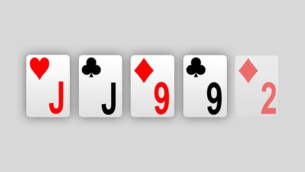 Hvordan spiller man bedste to par i poker, altså en pokerhånd sammensat af to gange to kort af samme værdi? Her kan du finde gode råd & tips.